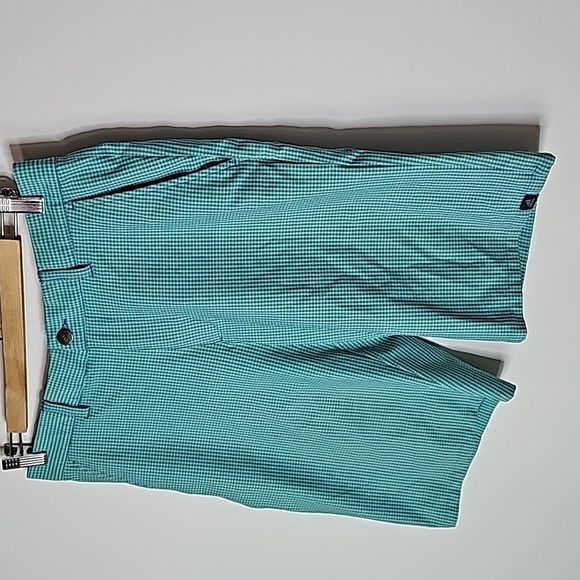 Adidas 30" waist teal shorts - Picture 2 of 7